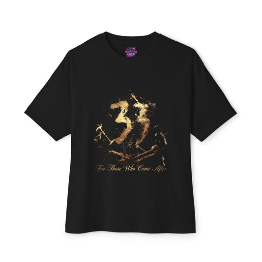 Golden Expedition 33: Red Gommage Street Fashion Legend Facing the Paintress Premium Oversized Unisex T-Shirt